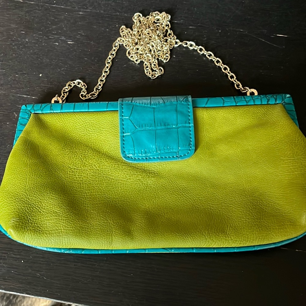 SR brand purse. Good used condition. Blue/green. One scratch shown in photo.